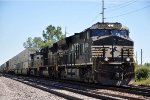 Intermodal crosses onto the ex-Wabash